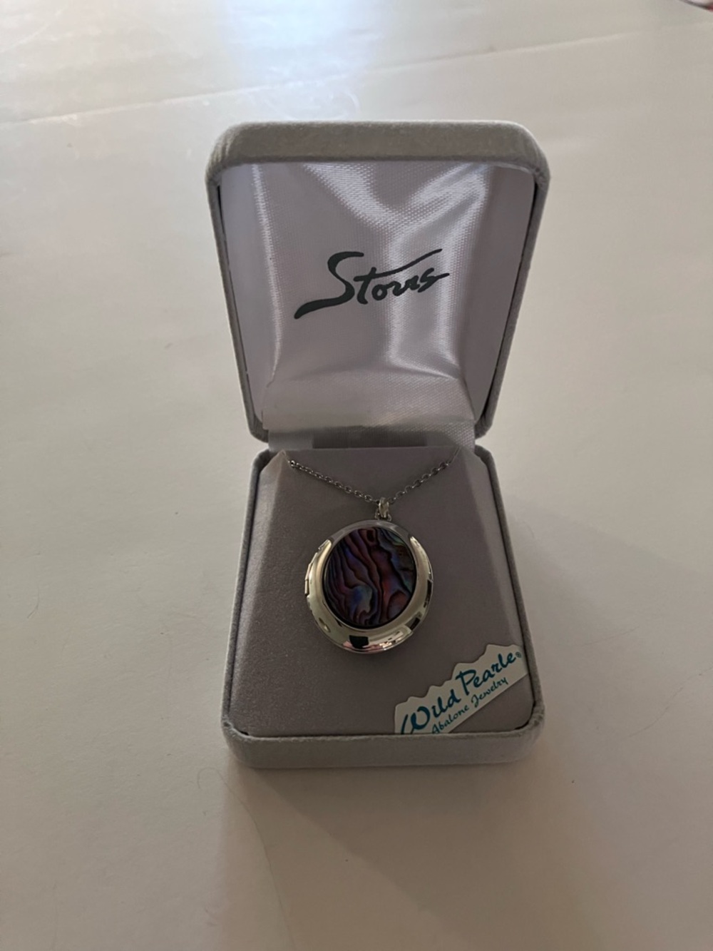 Storrs Wild Pearle Abalone Oval Locket New in Box